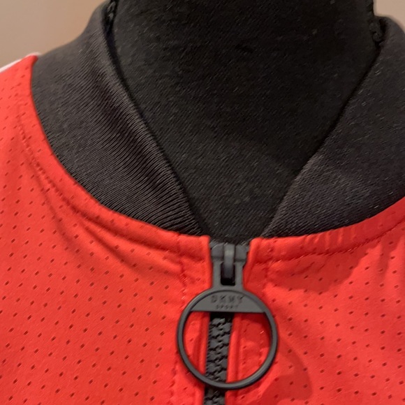 Track top - Picture 3 of 8